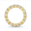 Ring rundum besetzt mit Diamanten von 3.40 Karat in Gelbgold