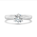5.00 Karat Solitärring in Platin mit rundem Diamant