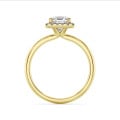 1.50 Karat Halo Solitärring mit asscher geschliffenem Diamant aus Gelbgold und runden Diamanten