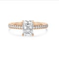 1.00 Karat Solitärring mit Diamant im Radiant-Schliff aus Rotgold und kleinen Diamanten