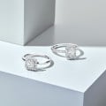 1.00 Karat Halo Solitärring mit Diamant im Radiant-Schliff aus Weißgold und runden Diamanten
