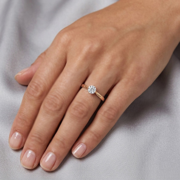2.50 Karat Solitärring aus Rotgold mit rundem Labordiamant