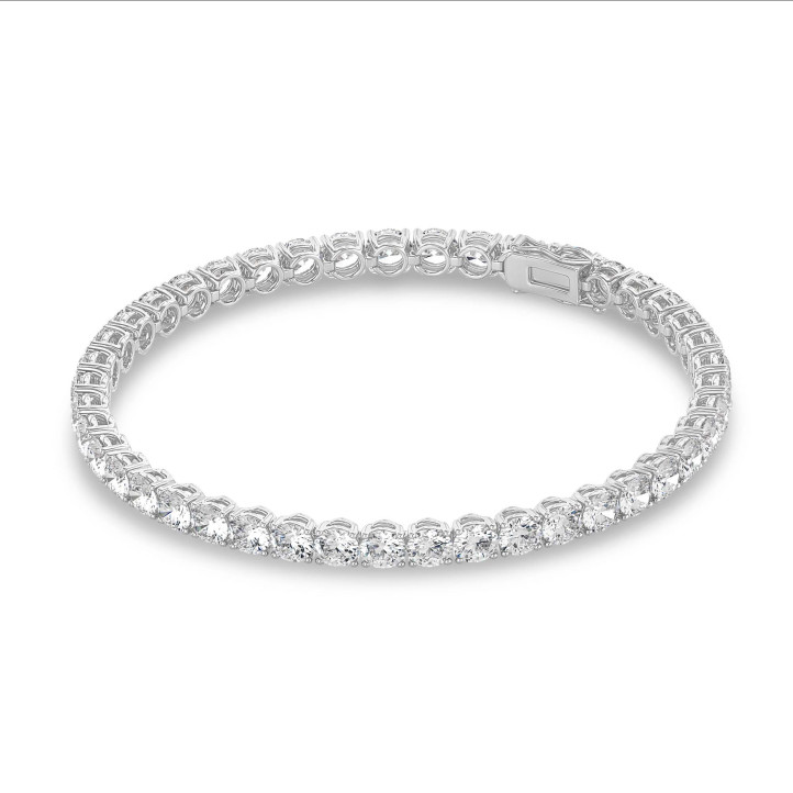 8.40 carat tennis bracelet in white gold with lab grown diamonds