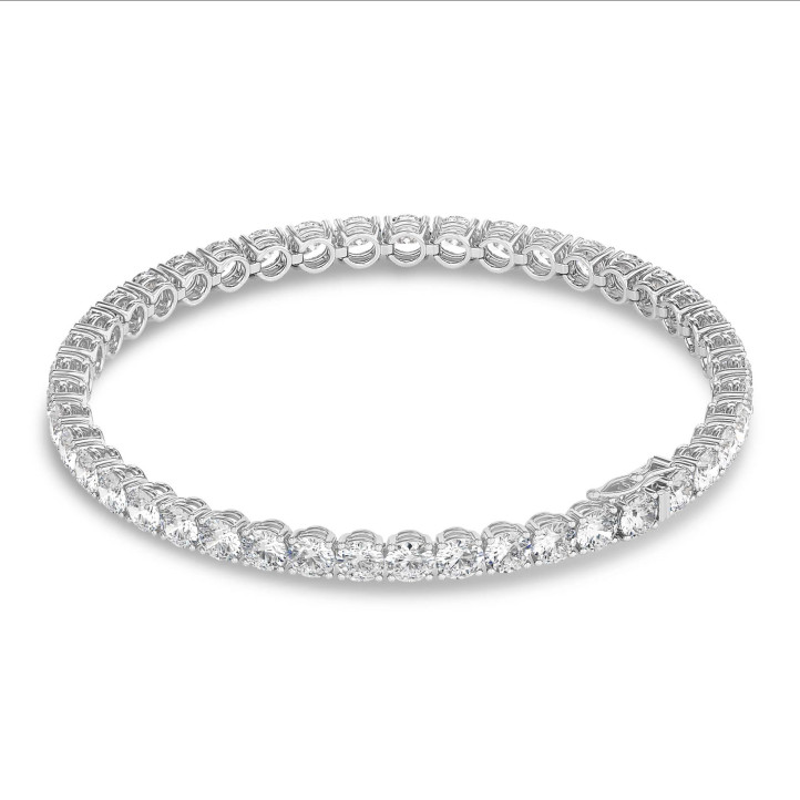 8.40 carat tennis bracelet in white gold with lab grown diamonds
