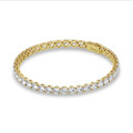 10.50 carat tennis bracelet in yellow gold with lab grown diamonds