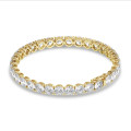 16.50 carat tennis bracelet in yellow gold with lab grown diamonds