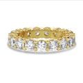 Full set ring with 3.40 carat lab grown diamonds in yellow gold