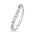 0.12 carat cluster alliance ring in white gold with round lab grown diamonds