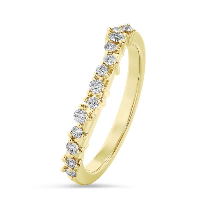0.12 carat cluster alliance ring in yellow gold with round lab grown diamonds