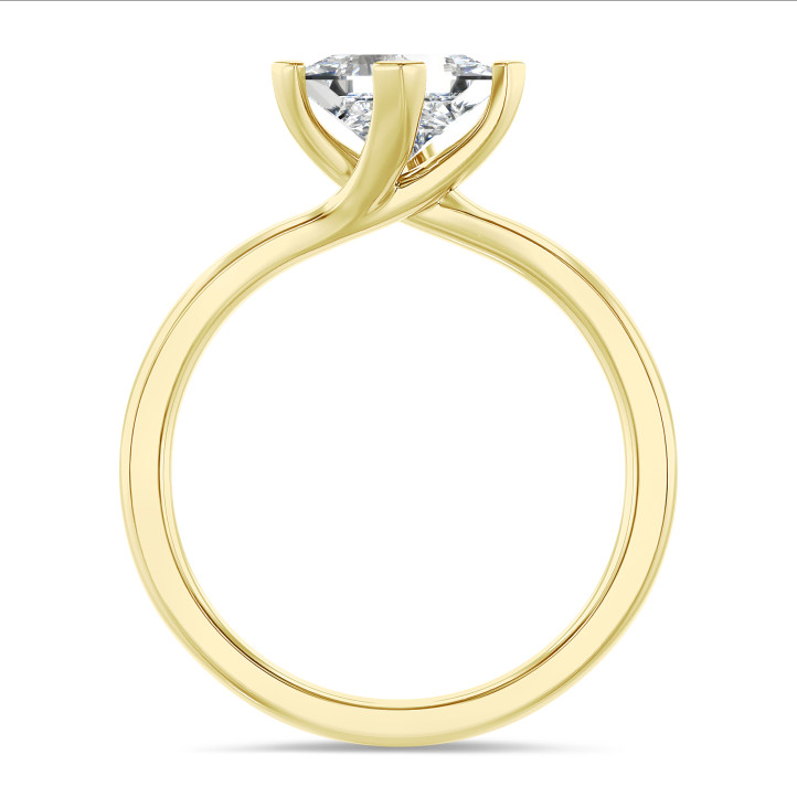 2.00 carat solitaire ring in yellow gold with a princess diamond