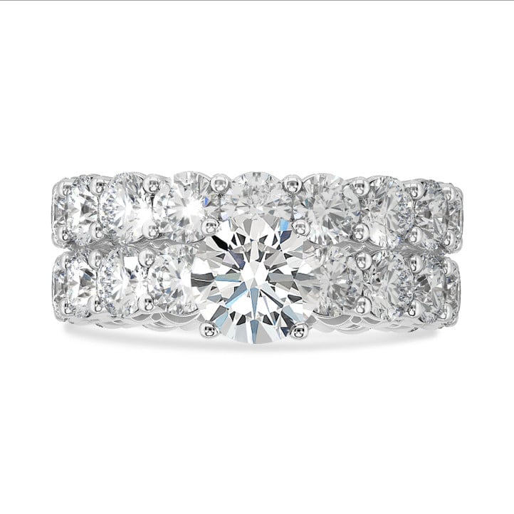 1.50 carat solitaire ring in white gold with round diamonds