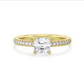 5.00 carat solitaire ring with a asscher cut diamond in yellow gold and side diamonds