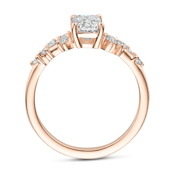 Engagement rings - 1.00 carat solitaire cluster ring in yellow gold with an emerald cut diamond
