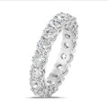 Alianza de banda completa con 3.40 Qt diamantes en oro blanco