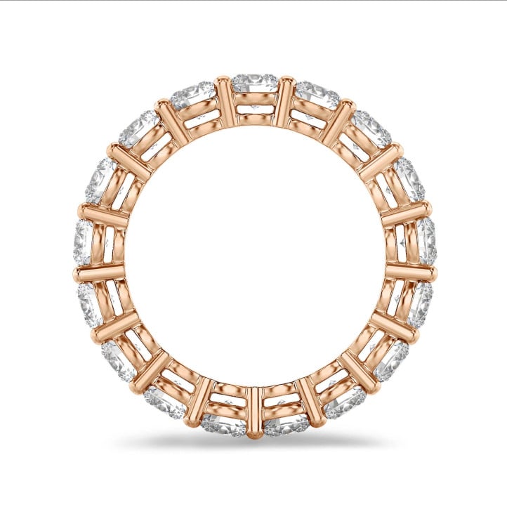 Alianza de banda completa con 3.40 Qt diamantes en oro rojo