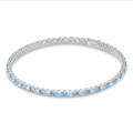 4.40 quilates pulsera rivièra en oro blanco con diamantes cultivados en laboratorio azules y blancos