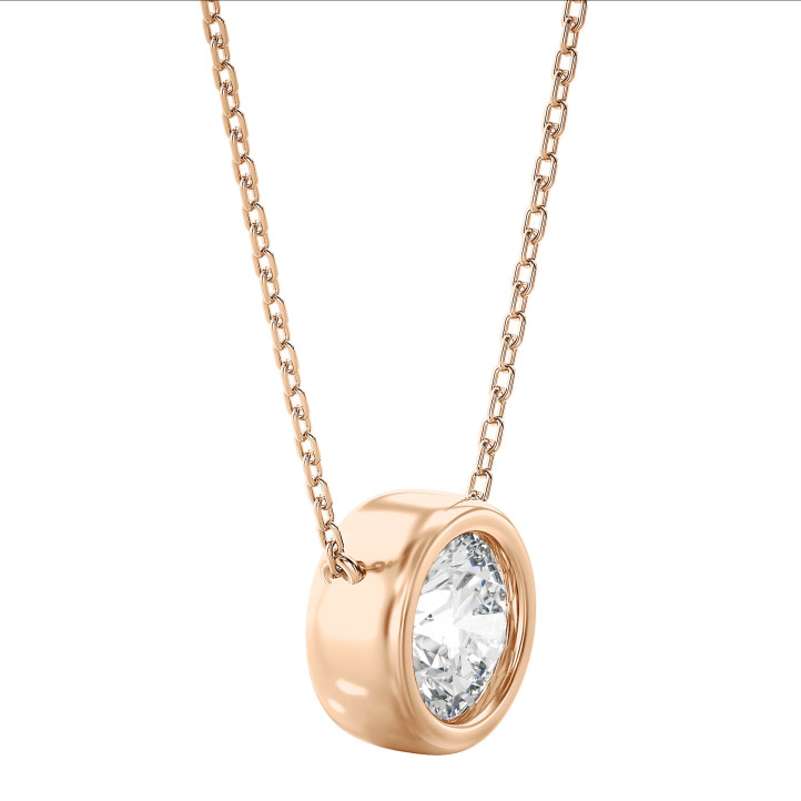 1.50 quilates colgante diamante cultivado en laboratorio satélite en oro rojo