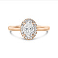 2.00 quilates halo anillo solitario diamante ovalado en oro rojo con diamantes redondos