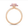 1.50 quilates anillo solitario halo blanco con halo rosa lateral y diamante pera rosa y diamantes laterales en oro rojo
