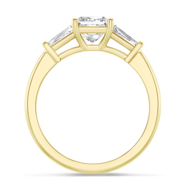 Anillos - 3.00 quilates anillo trilogía en oro amarillo con un diamante princesa cultivado en laboratorio y baguettes cónicos cultivados en laboratorio