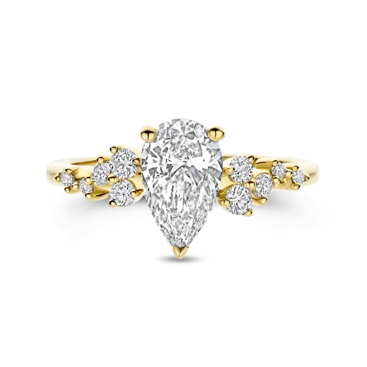 Anillo solitario tipo cluster 2.00 ct en oro amarillo con diamante corte pera