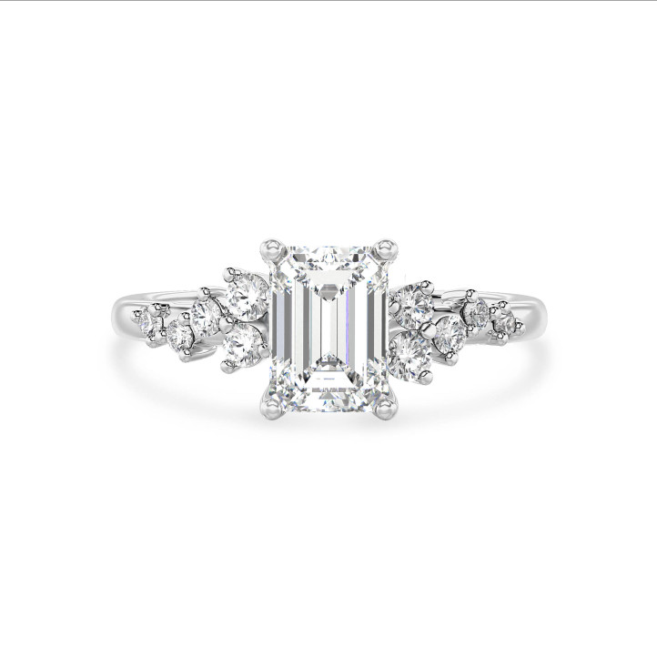 Anillo solitario tipo cluster 2.00 ct en oro blanco con diamante corte esmeralda