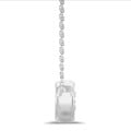 1.50 carat pendentif satellite en or blanc et diamant