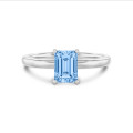3.00 carat bague solitaire avec un diamant synthétique émeraude bleu en or blanc