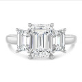 4.40 carat Bague trilogie en platine avec des diamants de laboratoire émeraude