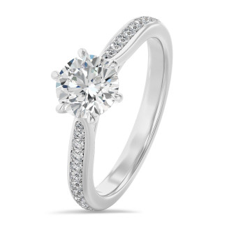 2.00 carat bague solitaire en platine avec diamants sur les côtés