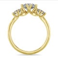 1.60 carat bague trilogie en or jaune avec diamants ronds