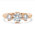1.60 carat bague trilogie en or rouge avec diamants ronds