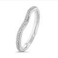 0.41 carat alliance courbe (tour complet) en or blanc et diamants de laboratoire
