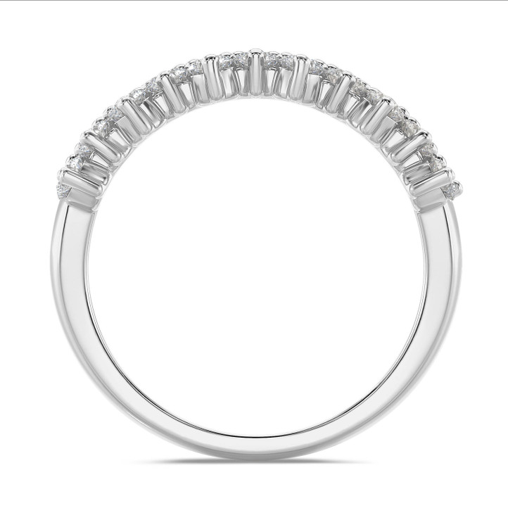 1.20 carat alliance diamants de laboratoire positionés deux par deux en décalé en or blanc