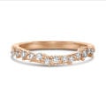 0.12 carat alliance en grappe avec des diamants ronds en or rouge