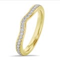 0.20 carat alliance courbe (demi-tour) en or jaune et diamants
