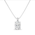 5.00 carat Pendentif solitaire avec diamant synthétique ovale en or blanc