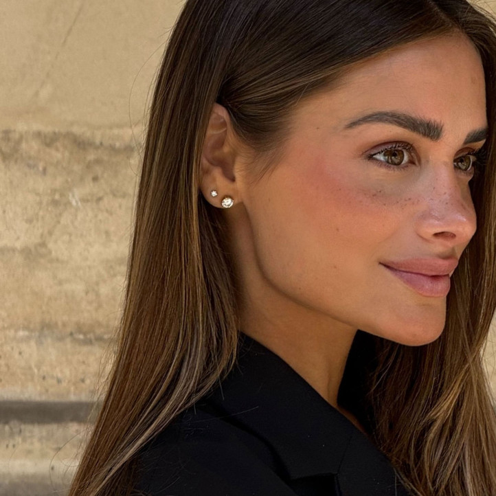 2.00 carats Boucles d'oreilles solitaires en or jaune avec diamants de laboratoire ronds