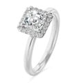 2.50 carats bague solitaire de type auréole avec un diamant taille asscher en or blanc et diamants ronds