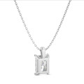 2.00 carat Pendentif solitaire avec diamant de taille radiant en or blanc