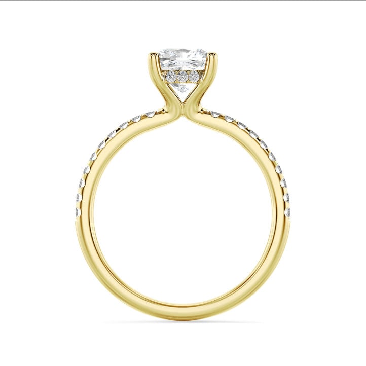 2.00 carats bague solitaire avec un diamant synthétique coussin et un halo caché en or jaune