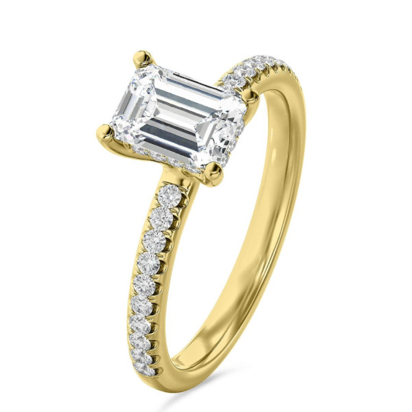 Bagues - 1.00 carats bague solitaire avec un diamant synthétique émeraude et un halo caché en or jaune