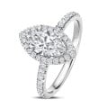 3.00 carats bague solitaire de type auréole avec un diamant marquise en or blanc avec diamants ronds