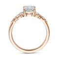 Bague solitaire en grappe de 1.50 carat en or rouge avec un diamant taille radiant