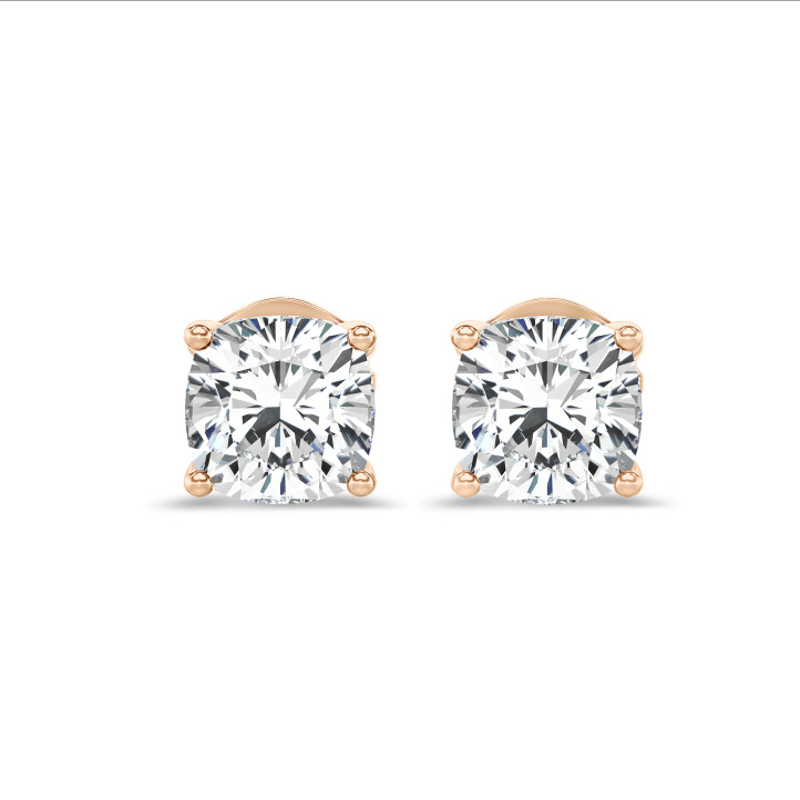 3.00克拉玫瑰金枕形鑽石耳釘