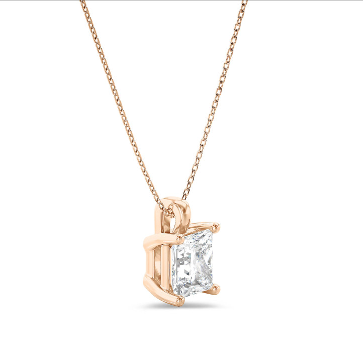 Pendente con solitario in oro rosso da 1,00 carati con diamante taglio princess coltivato in laboratorio