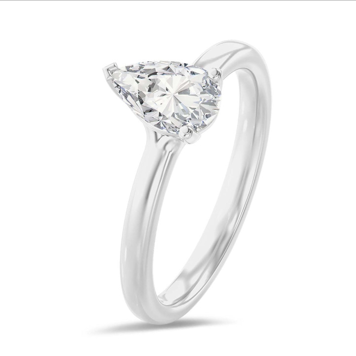Anello solitario da 1,00 carati con diamante pera in oro bianco