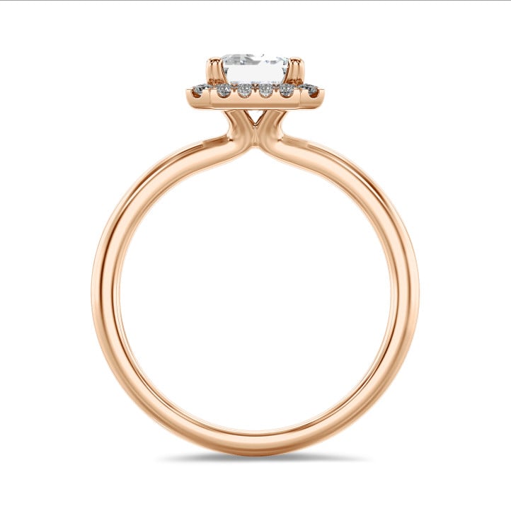 Anello solitario halo da 1,50 carati con diamante taglio smeraldo coltivato in laboratorio in oro rosso con diamanti rotondi coltivati in laboratorio