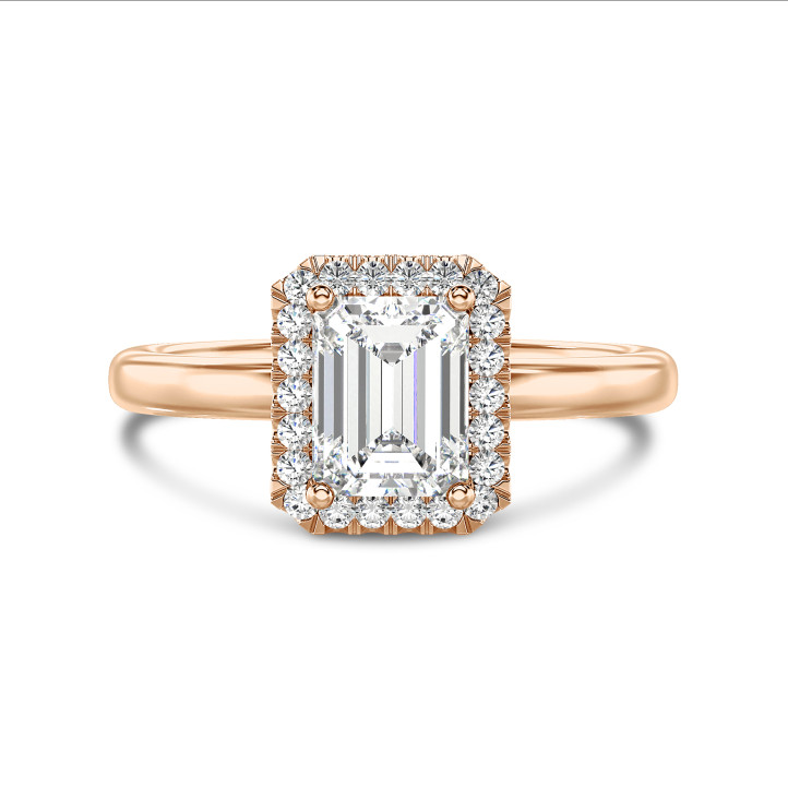 Anello solitario halo da 2,00 carati con diamante taglio smeraldo coltivato in laboratorio in oro rosso con diamanti rotondi coltivati in laboratorio