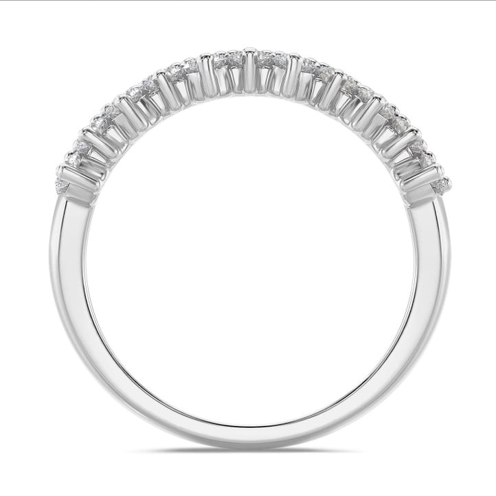 Anello eternity in platino con diamante da 1,20 carati coltivato in laboratorio